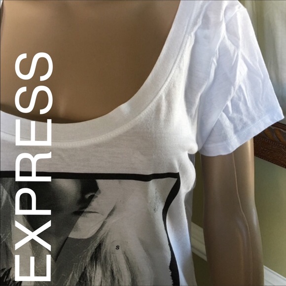 Express Tissue Thin comfortable T💞 - Picture 3 of 5